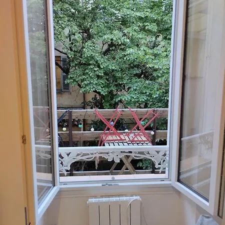 La Calme Terrasse Apartment *