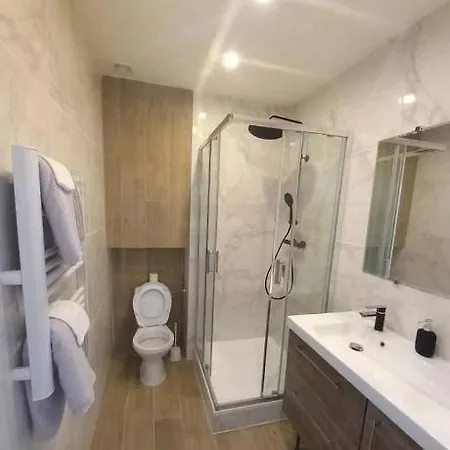 La Calme Terrasse Apartment *